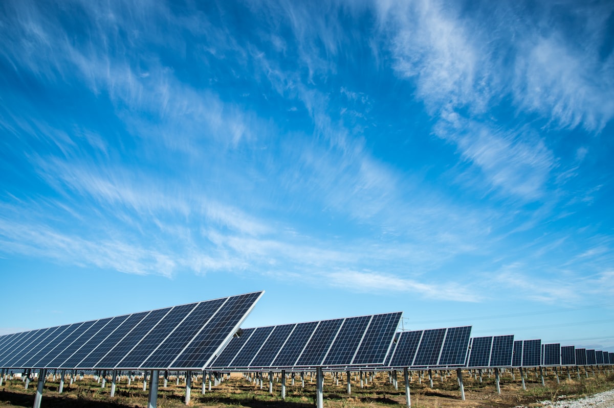 MaPrimeRénov' panneaux solaires 2026 : montants, conditions et démarches — SolarCompar